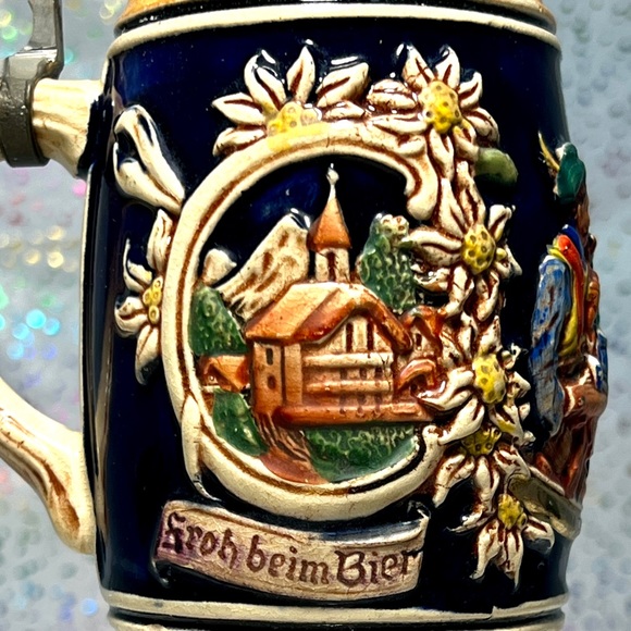 Vintage German Decorative Beer Stein W/ Lid - Three Men w/ Pipes - Picture 7 of 11